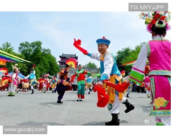 扭秧歌与足球明星的精彩视频联袂呈现尽享运动与文化的完美结合