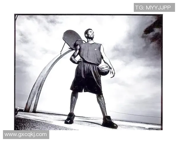 足球明星科比的传奇生涯与对篮球的深刻理解与影响 足球明星科比的传奇生涯与对篮球的深刻理解与影响